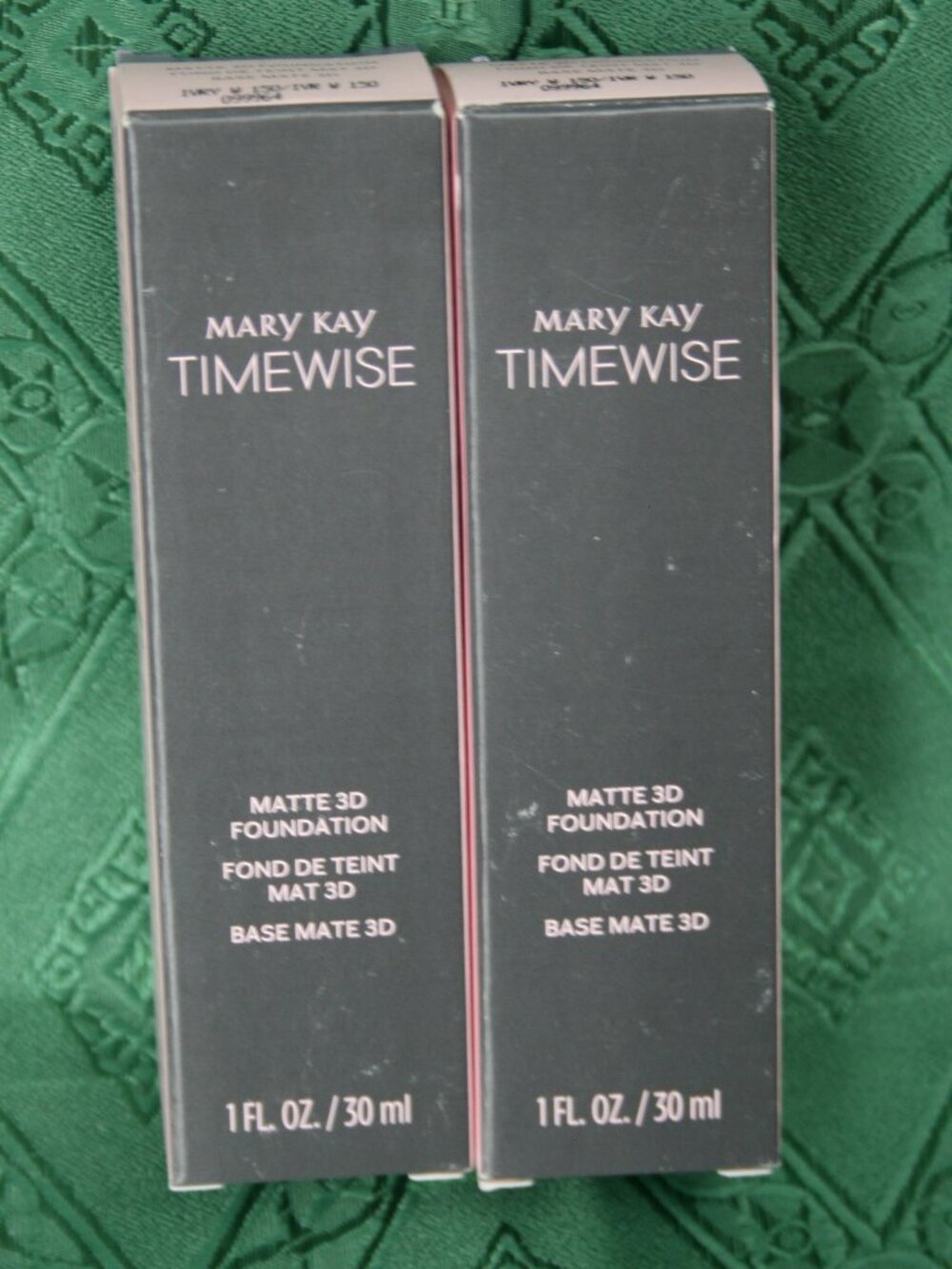 Mary Kay Matte 3D Foundation - NIB  Bronze W 110